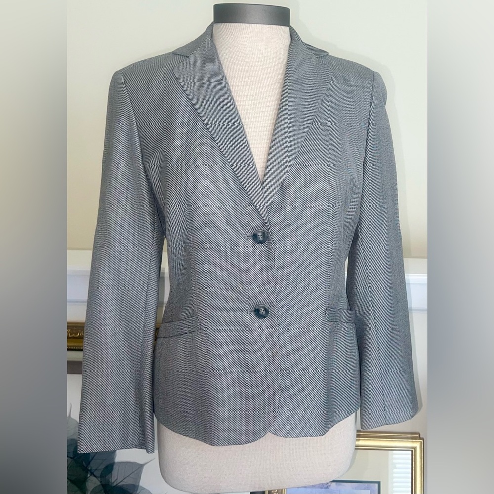 Ann Taylor Grey 2 Piece Classic Suit Tailored Jacket Sz 6 / Pants Sz 4 - Lined